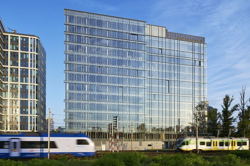 CW 50-HI Murs rideaux - Office building Equator IV situé à Warsaw, Pologne