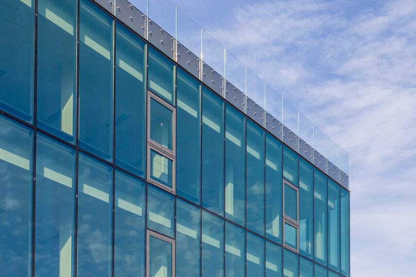 ThermoSystem 68 Windows, ConceptWall 50 Façades and CW 60-SC Façades - Office building Siège MATMUT - La Filature located in Rouen, France