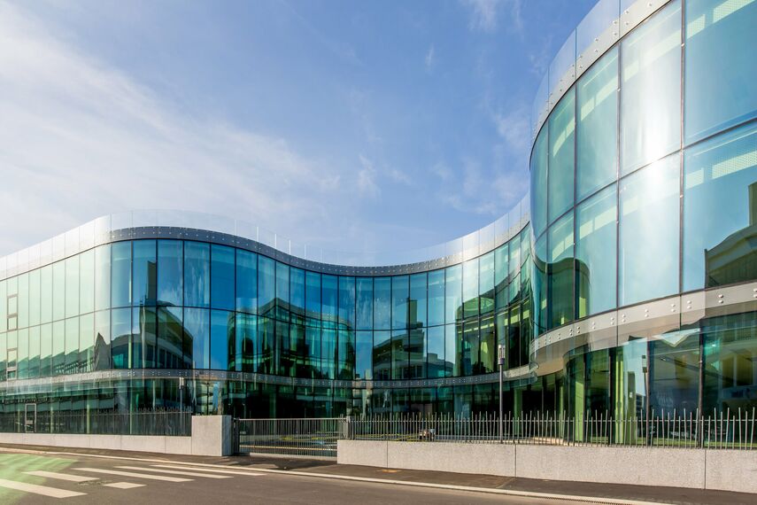 ThermoSystem 68 Fenêtres, ConceptWall 50 Murs rideaux et CW 60-SC Murs rideaux - Office building Siège MATMUT - La Filature situé à Rouen, France