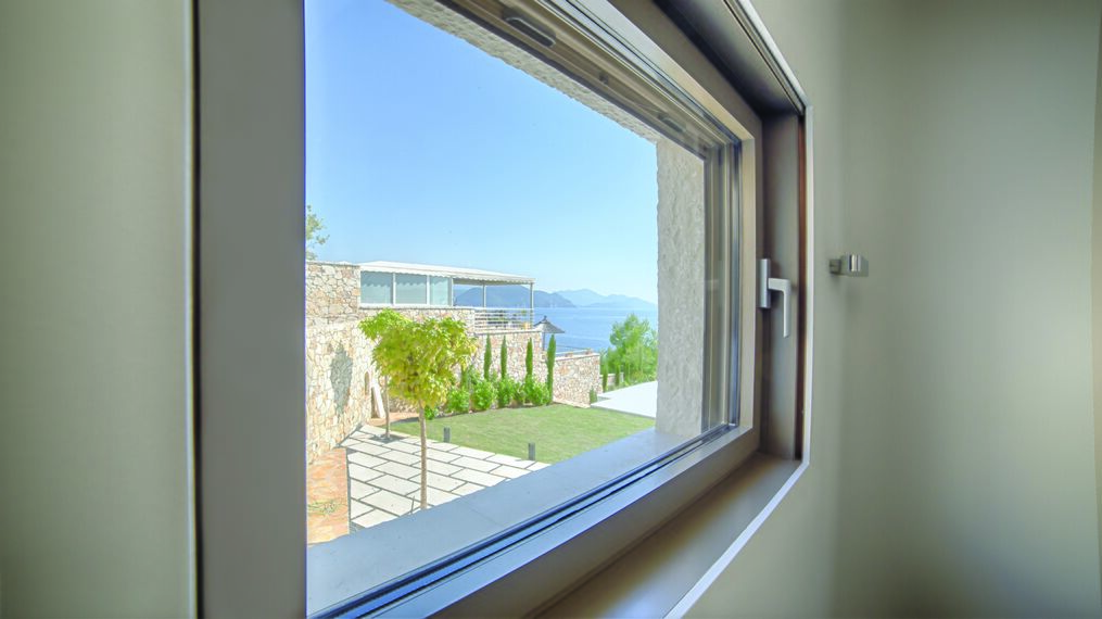 HiFinity Sliding & Folding and CS 77 Hidden Vent Windows - Villa Seaside villas Syvota located in Igoumenitsa, Greece