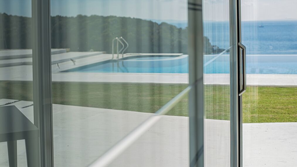 HiFinity Sliding & Folding and CS 77 Hidden Vent Windows - Villa Seaside villas Syvota located in Igoumenitsa, Greece