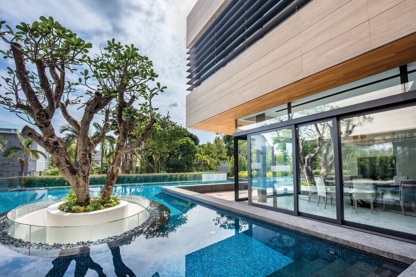 ConceptSystem 59 Fenêtres et CP 96 Coulissants - Villa 11 Sunridge Park situé àSingapour