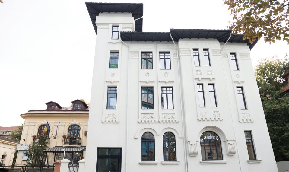 CS 38-SL Systèmes annulés - Villa Polona Building situé à Bucharest, Roumanie