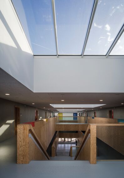 ConceptWall 50 Murs rideaux et ThermoSystem 68 Fenêtres - School Restructuration Collège La Grande Métairie situé àFrance