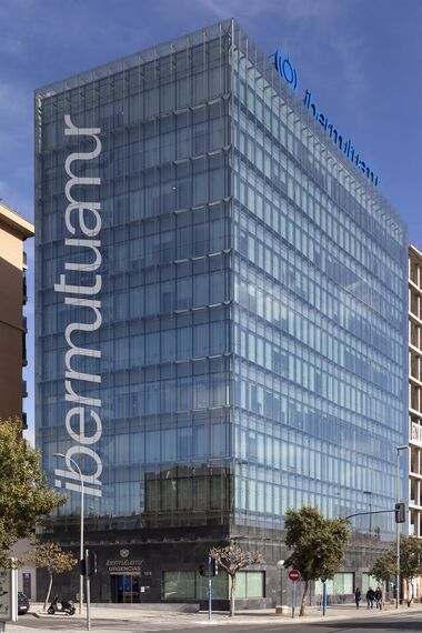 CW 50-SC Murs rideaux - Office building Ibermutuamur situé à Alicante, Espagne