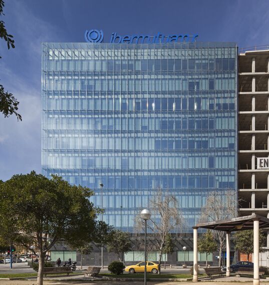 CW 50-SC Murs rideaux - Office building Ibermutuamur situé à Alicante, Espagne