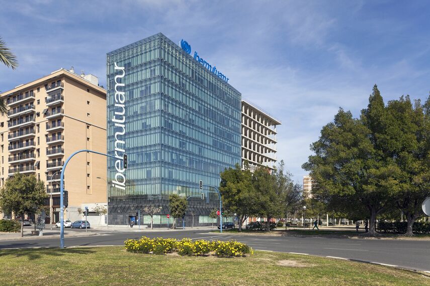 CW 50-SC Murs rideaux - Office building Ibermutuamur situé à Alicante, Espagne