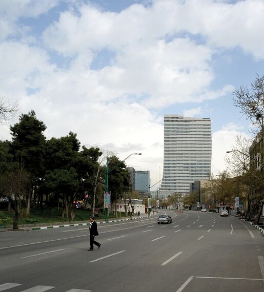 ConceptWall 60 Murs rideaux, ConceptSystem 68 Fenêtres et Ventalis Produits Périphériques - Office building Jaam Tower situé à Tehran, Iran