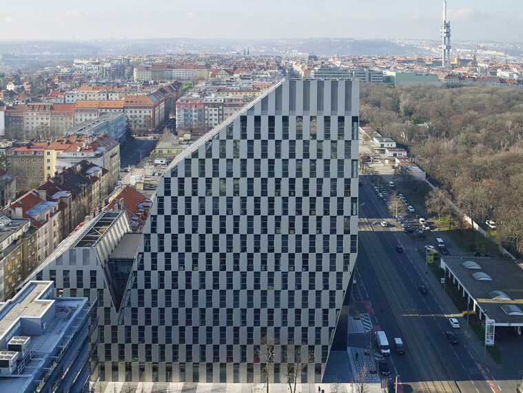 CW 86 Standard Murs rideaux et CW 86-EF Murs rideaux - Office building Crystal situé à Prague, République tchèque