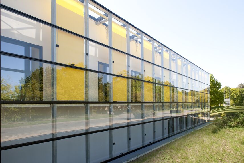 ThermoSystem 57 Fenêtres et CW 50-FV Murs rideaux - College/University University 'Ecole Normale Supérieure de Cachan' (ENS) situé àFrance