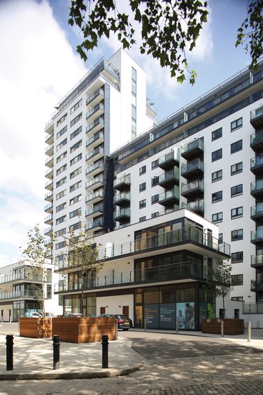 CS 38-SL Systèmes annulés, ConceptSystem 77 Fenêtres, ConceptPatio 130 Coulissants, Vision 50 Portes et ConceptWall 50 Murs rideaux - Complexe immobilier Paynes & Borthwick situé à London, Royaume-Uni