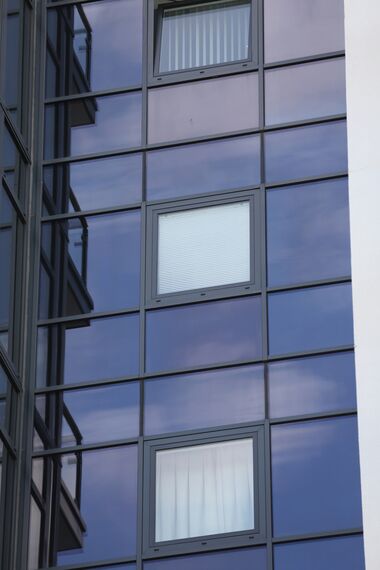 CS 38-SL Systèmes annulés, ConceptSystem 77 Fenêtres, ConceptPatio 130 Coulissants, Vision 50 Portes et ConceptWall 50 Murs rideaux - Complexe immobilier Paynes & Borthwick situé à London, Royaume-Uni