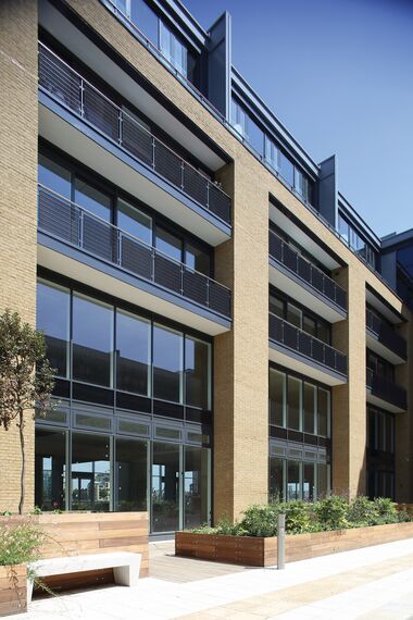 CS 38-SL Systèmes annulés, ConceptSystem 77 Fenêtres, ConceptPatio 130 Coulissants, Vision 50 Portes et ConceptWall 50 Murs rideaux - Complexe immobilier Paynes & Borthwick situé à London, Royaume-Uni