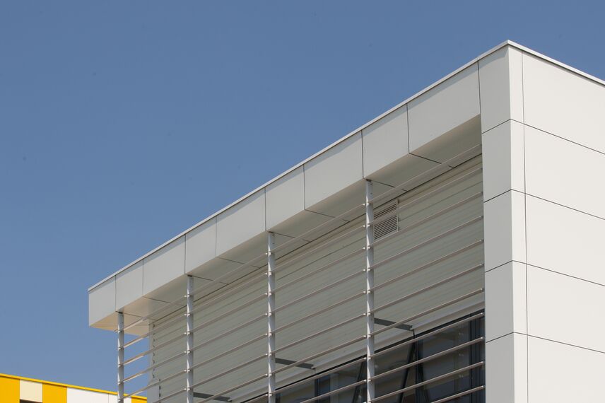 ConceptDoor 50 Portes, BriseSoleil 100 Brise Soleil et XS 50 Fenêtres - Boarding school Lycée Agricole LAVAL (boarding school) situé àFrance