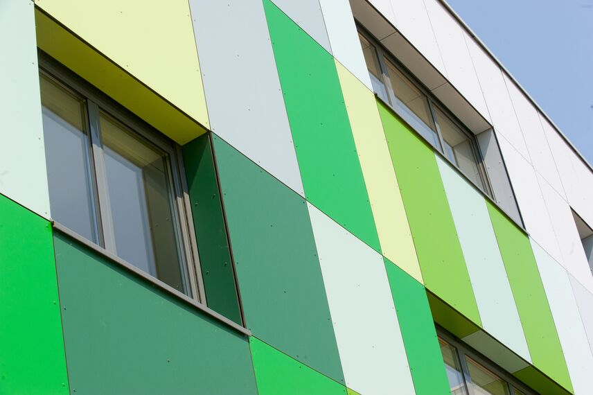 ConceptDoor 50 Portes, BriseSoleil 100 Brise Soleil et XS 50 Fenêtres - Boarding school Lycée Agricole LAVAL (boarding school) situé àFrance