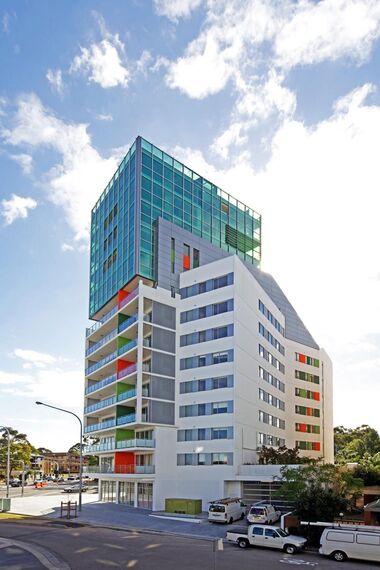 ConceptSystem 59Pa Fenêtres, BriseSoleil 100 Brise Soleil, ConceptSystem 59Pa Portes, ConceptWall 50 Murs rideaux et CP 50 Coulissants - Complexe immobilier Albert Street Apartments situé à North Parramatta, Australie