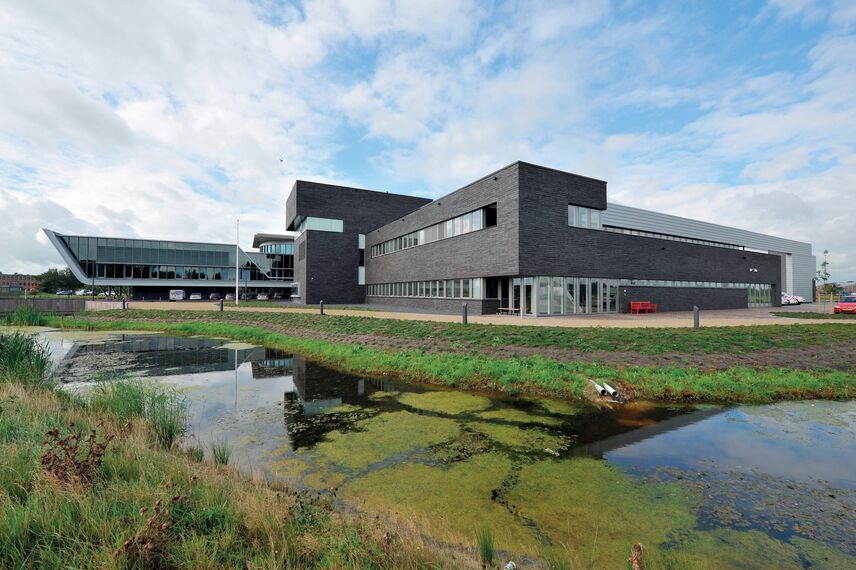 ConceptWall 60 Murs rideaux - Fire station Regional Fire Station and Police Office situé à Drachten, les Pays-Bas