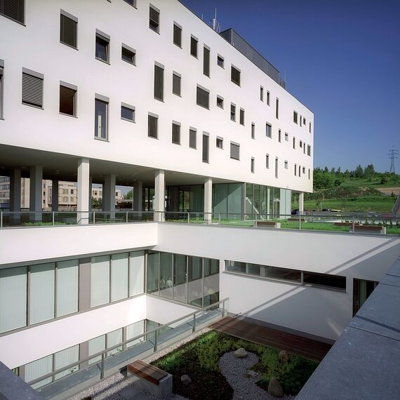 ConceptWall 50 Murs rideaux - Plzeň University Hospital situé à Pilsen, République tchèque