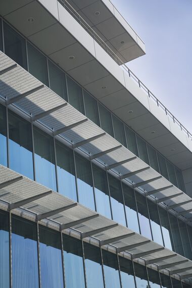 BriseSoleil 100 Brise Soleil et ConceptWall 50 Murs rideaux - Office building MSC situé à Antwerp, Belgique