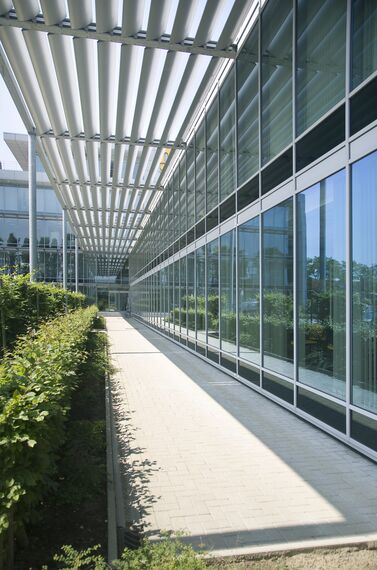BriseSoleil 100 Brise Soleil et ConceptWall 50 Murs rideaux - Office building MSC situé à Antwerp, Belgique