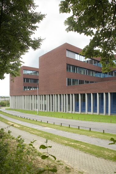 ConceptWall 50 Murs rideaux - School Faculteit REGA - V&V Leuven situé à Leuven, Belgique