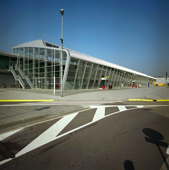 ConceptWall 50 Murs rideaux - Airport Eindhoven Airport situé à Eindhoven, les Pays-Bas