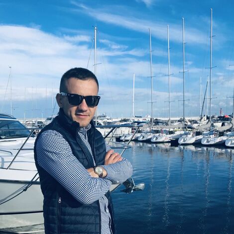 ConceptSystem 77 Fenêtres et CW 50-HI Murs rideaux - Park Art of Rest situé à Lviv, Ukraine