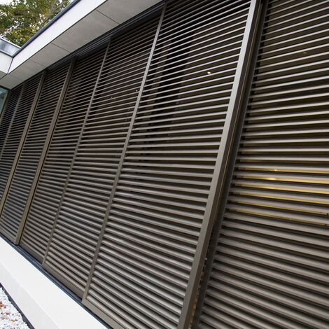 BriseSoleil 40 Brise Soleil et HiFinity Coulissants - Swimming pool Poolhouse Bergen situé à Bergen, les Pays-Bas