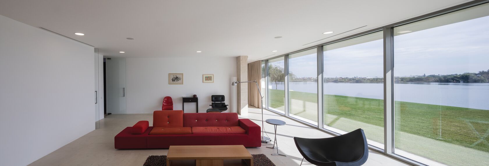 ConceptPatio 130 Coulissants, ConceptSystem 77 Fenêtres, ConceptSystem 77 Portes et ConceptWall 50 Murs rideaux - Villa Buftea Residence situé à Buftea, Roumanie