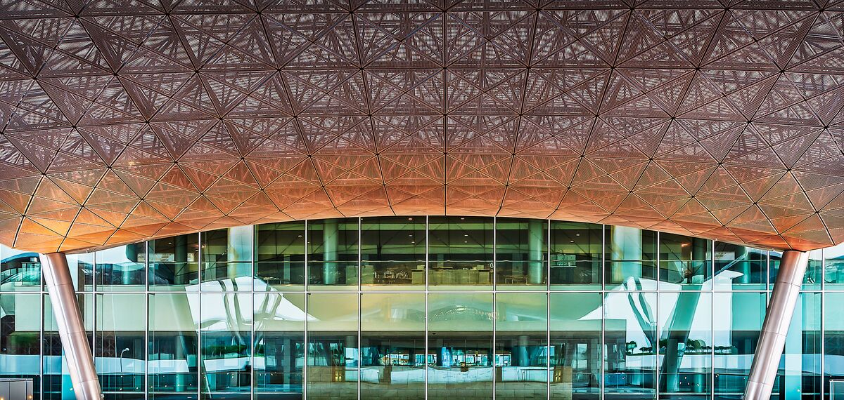 ConceptSystem 68 Fenêtres, ConceptSystem 59Pa Fenêtres et ConceptWall 50 Murs rideaux - Congress center Qatar National Convention Centre situé à Doha, Qatar