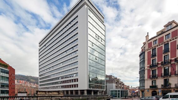 ConceptWall 50 Murs rideaux - Office building Torre Albia situé àEspagne