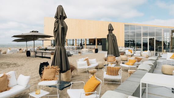 SlimLine 38 Windows and ConceptFolding 77 Sliding & Folding - Entertainment BMW Artville located in Knokke-Heist, Belgium