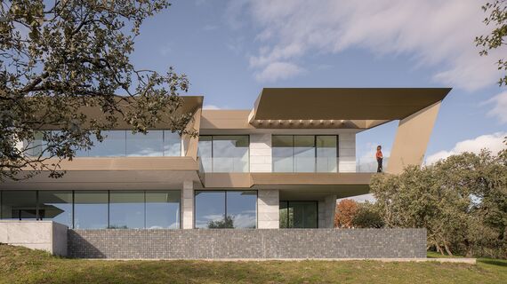 HiFinity Sliding & Folding, SlimPatio 68 Sliding & Folding and SlimLine 38 Windows - Casa Entre Encinas located in Madrid, Spain