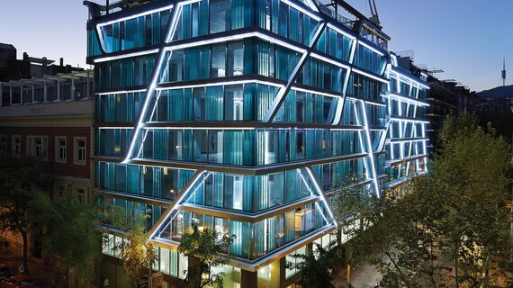 ConceptSystem 68 Portes et CS 68 Hidden Vent Fenêtres - Office building officebuildingtravessera situé à Barcelona, Espagne